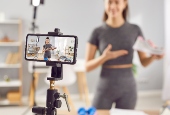 SII publica resolución en la que define los documentos tributarios que deben emitir las personas que operan como generadores de contenidos o influencers 